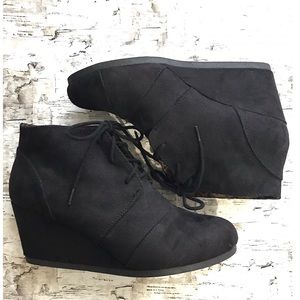 Black faux suede wedge lace up booties/ankle boots